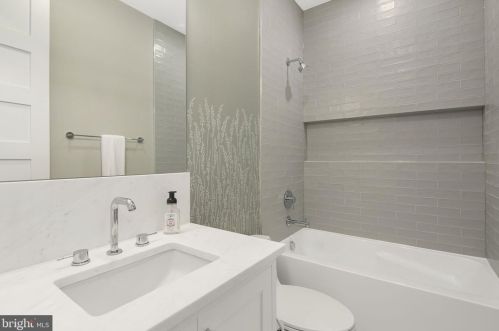 3125 11th St, Washington DC  20010-2401 exterior