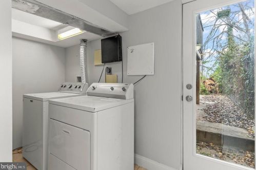 442 Manor Pl, Washington DC  20010-1714 exterior