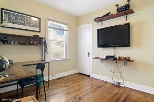 5908 Elston Ave, Chicago IL 60646-5508 exterior