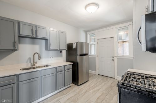 4815 Drummond Pl, Chicago IL  60639-1750 exterior