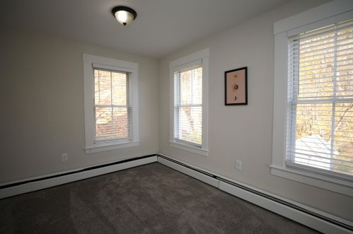 16 Livermore St, Wilton NH 03086-5502 exterior