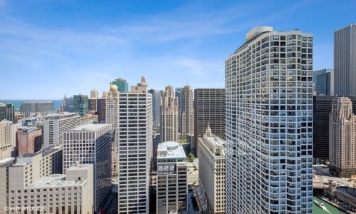 440 Wabash Ave, Chicago IL  60605-1209 exterior