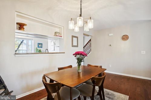 6020 Kestner Cir, Alexandria VA  22315-4833 exterior