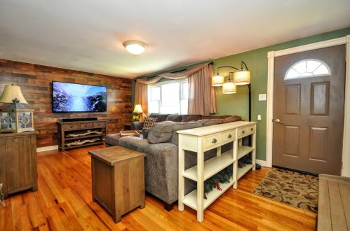 134 Bost Dr, Pittsburgh, PA 15122-2509