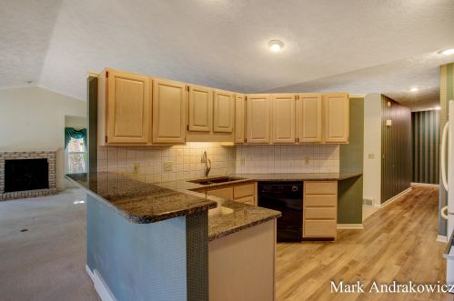 2055 Cross Creek Dr, Grand Rapids MI 49508-8775 exterior