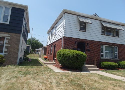 3865 60th St, Milwaukee, WI 53216-2132