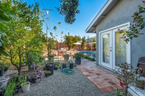 13561 Malena Dr, Tustin CA 92780-1914 exterior