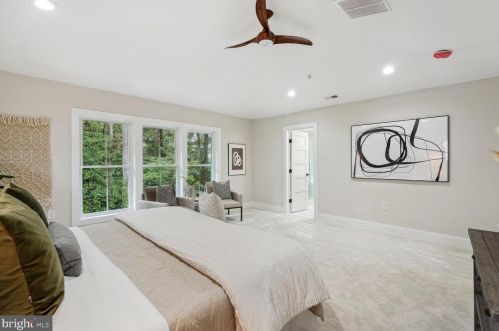 10601 Greenacres Dr, Silver Spring MD 20903-1214 exterior