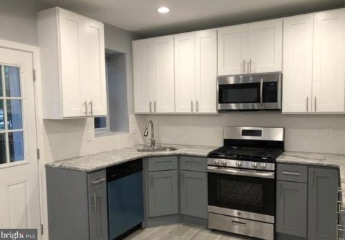 6818 15th St, Philadelphia PA  19126-2703 exterior