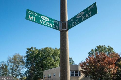 1801 Commonwealth Ave, Alexandria VA 22301-1403 exterior