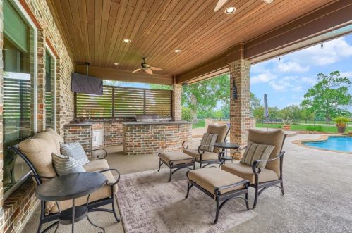 18933 Hbr Side Blvd, Montgomery TX 77356-3224 exterior