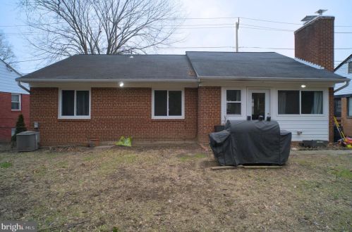 206 Wayne Ave, Silver Spring MD  20901-3807 exterior