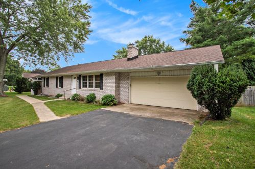 5034 Bluffview Dr, Berrien Springs, MI 49103-1474