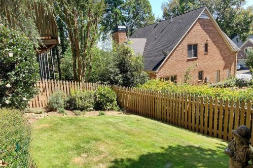 115 Grosvenor Pl, Atlanta GA 30328-4851 exterior