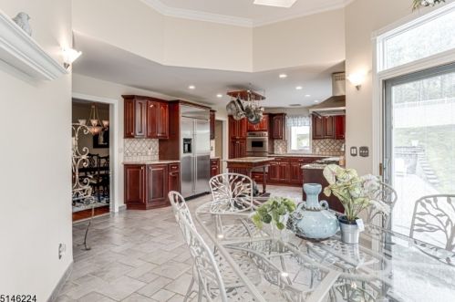 278 Ravenswood St, Mountainside NJ  07092-1360 exterior