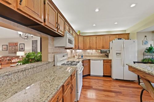 54 Campus Rd, Peekskill NY 10566-2567 exterior