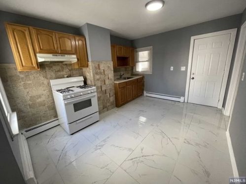 91-97 Butler St, Paterson NJ  07524-1710 exterior