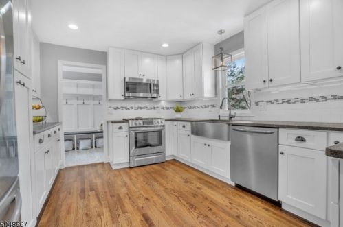 461 Bayberry Rd, Bridgewater NJ 08807-2203 exterior