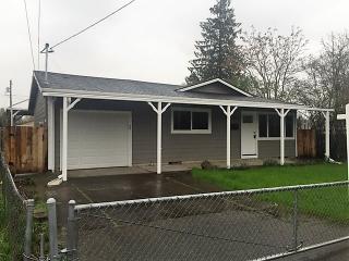 9811 Knight St, Portland OR  97266-4514 exterior