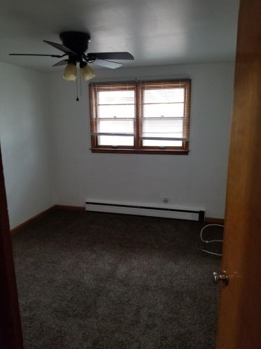 432 43 Ave, Gary IN 46409-2208 exterior