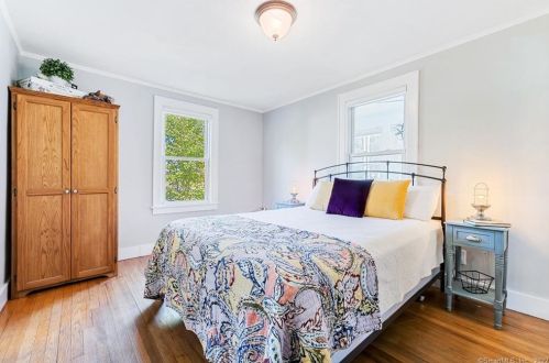 85 Columbia Rd, Windsor CT 06095-3811 exterior