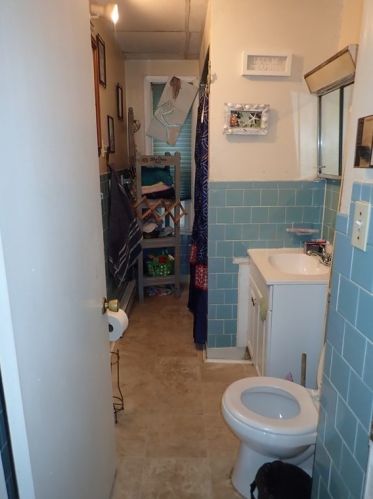 47 Acton St, Worcester MA 01604-4828 exterior