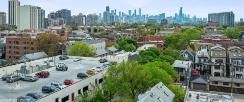 2800 Orchard St, Chicago IL  60657-5214 exterior