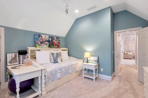 1233 Austin Gln Dr, Atlanta GA 30338-3233 exterior