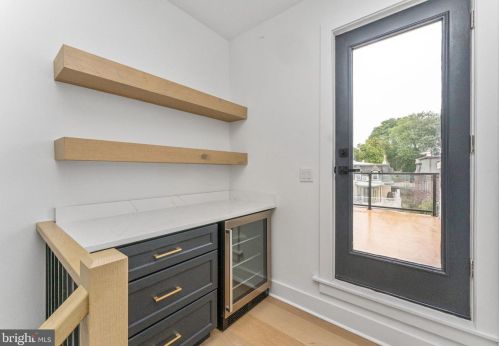 4473 Fleming St, Philadelphia PA 19128-4808 exterior