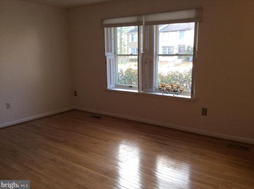 7812 Epsilon Dr, Rockville MD  20855-2547 exterior