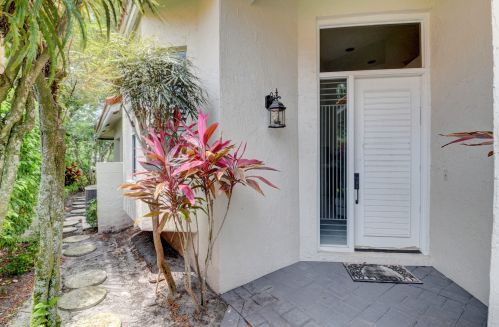2285 53rd St, Boca Raton, FL 33496-3453
