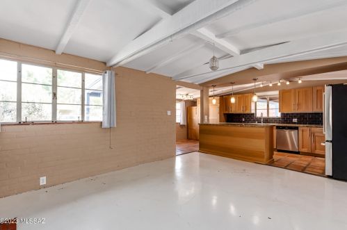 1211 Forgeus Ave, Tucson AZ  85716-3831 exterior