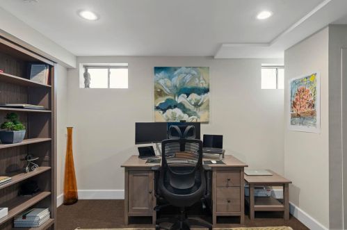 2332 Divot Dr, Saint Louis MO 63131-3240 exterior