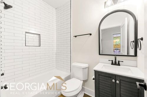 1666 Connally Dr, Atlanta GA 30344-1166 exterior