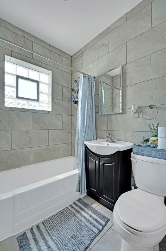 2818 72 Ct, Chicago IL 60707-1507 exterior