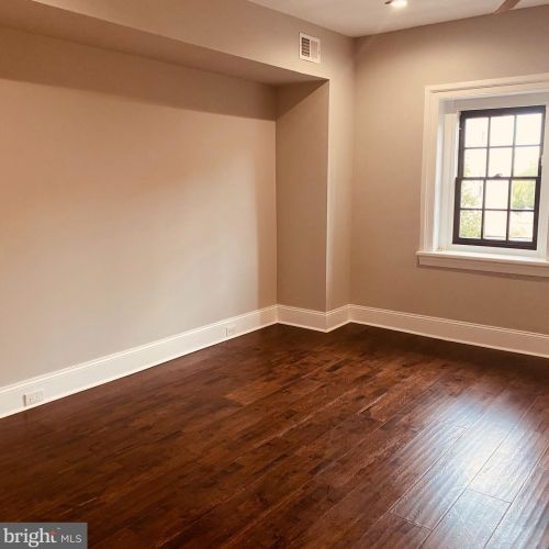 776 Front St, Philadelphia PA 19147-3523 exterior