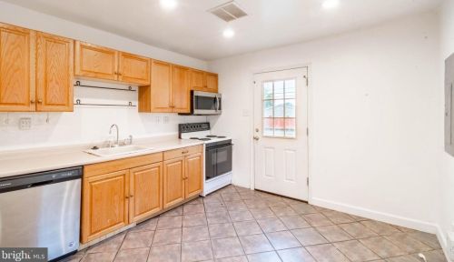 152 Louise Ter, Glen Burnie MD 21060-7339 exterior