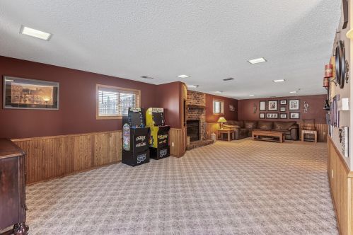 2219 Heath Ave, Saint Paul MN 55128-5001 exterior