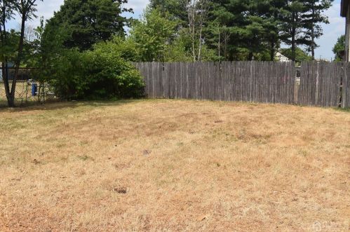 3 Fairview Ave, Edison NJ  08817-2405 exterior