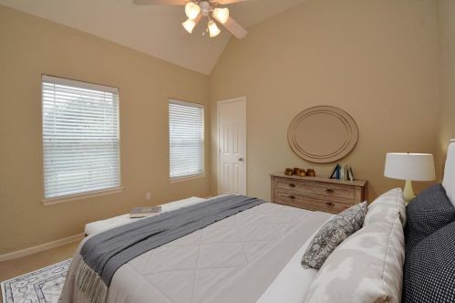 4503 Wentworth Dr, Fulshear TX 77441-4226 exterior