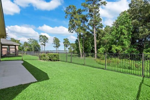 8642 Lighthouse Lk Ln, Humble TX 77346-5802 exterior