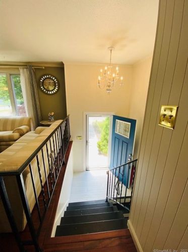 46 Wall St, Wallingford CT 06492-4708 exterior