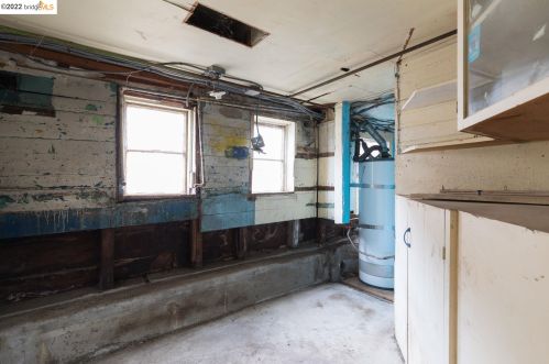 2223 Byron St, Berkeley CA 94702-2029 exterior