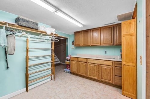 58 Colorado St, Springfield MA 01118-2312 exterior