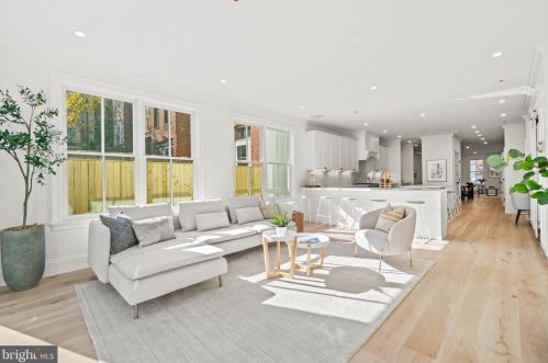 17 9th St, Washington DC  20003-1333 exterior