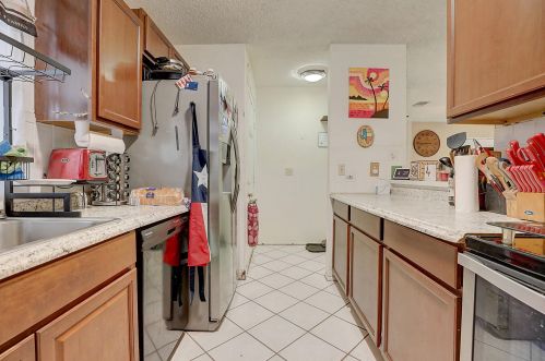 2351 Fruit Ave, Fort Pierce FL 34952-7422 exterior