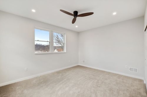 5105 Holmes St, Pittsburgh PA  15201-2433 exterior