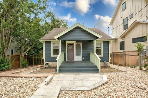 2405 8th St, Austin TX  78702 exterior