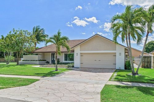 17335 Lake Park Rd, Boca Raton FL 33487-1166 exterior