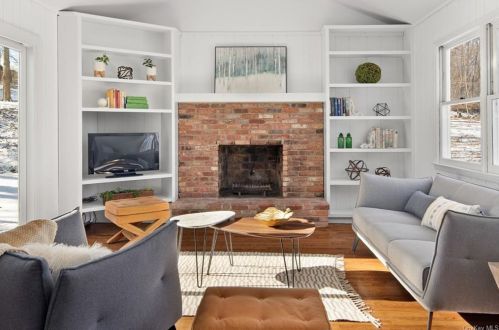 30 Woodcrest Dr, Armonk NY 10504-2904 exterior